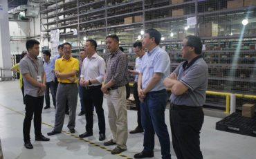 工信部領(lǐng)導(dǎo)蒞臨西南區(qū)自動(dòng)化倉參觀指導(dǎo)